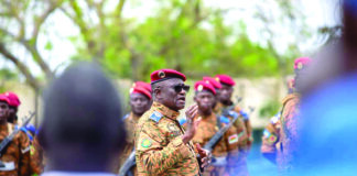 Boromo : le général de division Célestin Simporé, au contact des forces combattantes et des populations