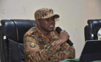 Sécurité alimentaire et souveraineté : Le ministre Ismaël Sombié à l’écoute du monde rural du Gulmu Pour le ministre chargé de l’agriculture, Ismaël Sombié, l’engagement des agriculteurs, des éleveurs et des transformateurs demeure essentiel à la consolidation de la souveraineté alimentaire.