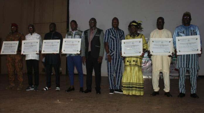 Excellence scolaire : Des élèves et des enseignants des régions de Bankui et du Sourou primés à Dédougou