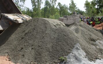 Dédougou : La compagnie STAF donne 32 m3 de granites à Faso Mêbo