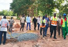 Clôture du lycée Ouezzin Coulibaly : le ministre Moumouni Zoungrana constate l’état d’avancement des travaux