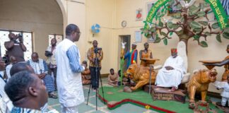 NUIT DE LA RÉVOLUTION PROGRESSISTE POPULAIRE : Le Comité d’organisation sollicite les bénédictions de Sa Majesté le Mogho Naaba Sa Majesté le Mogho Naaba a prodigué des conseils à la délégation pour la réussite de La nuit de la Révolution Progressiste Populaire