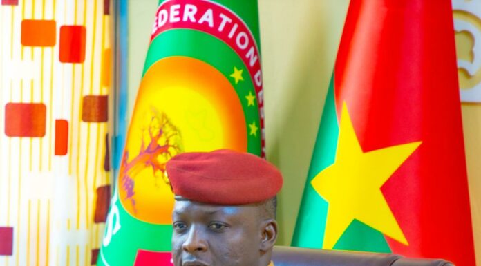 Souveraineté énergétique au Burkina : le gouvernement autorise un financement de 104 milliards FCFA pour accroître le taux d’électrification