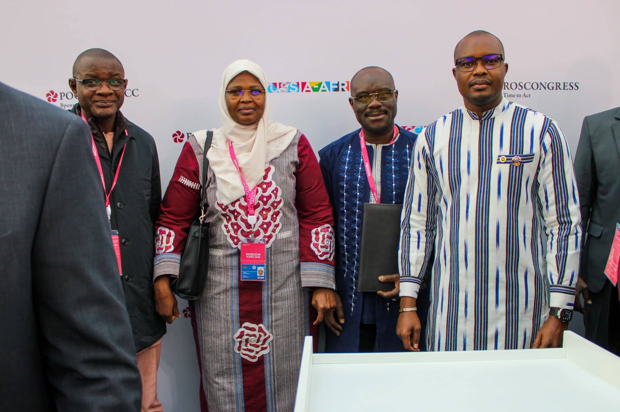 La délégation du Burkina Faso à la cérémonie de signature du mémorandum