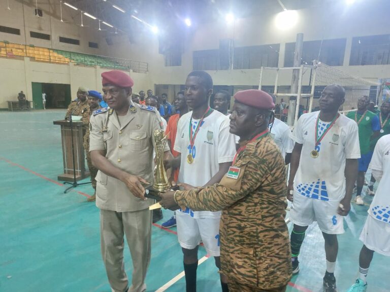 Finale Coupe du ministre d’Etat, ministre de la Guerre et de la Défense patriotique : Tangbapere a fait tomber Djantan  en volleyball